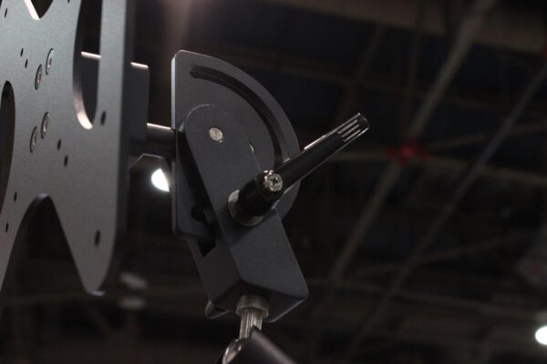 Tilt stud adaptor